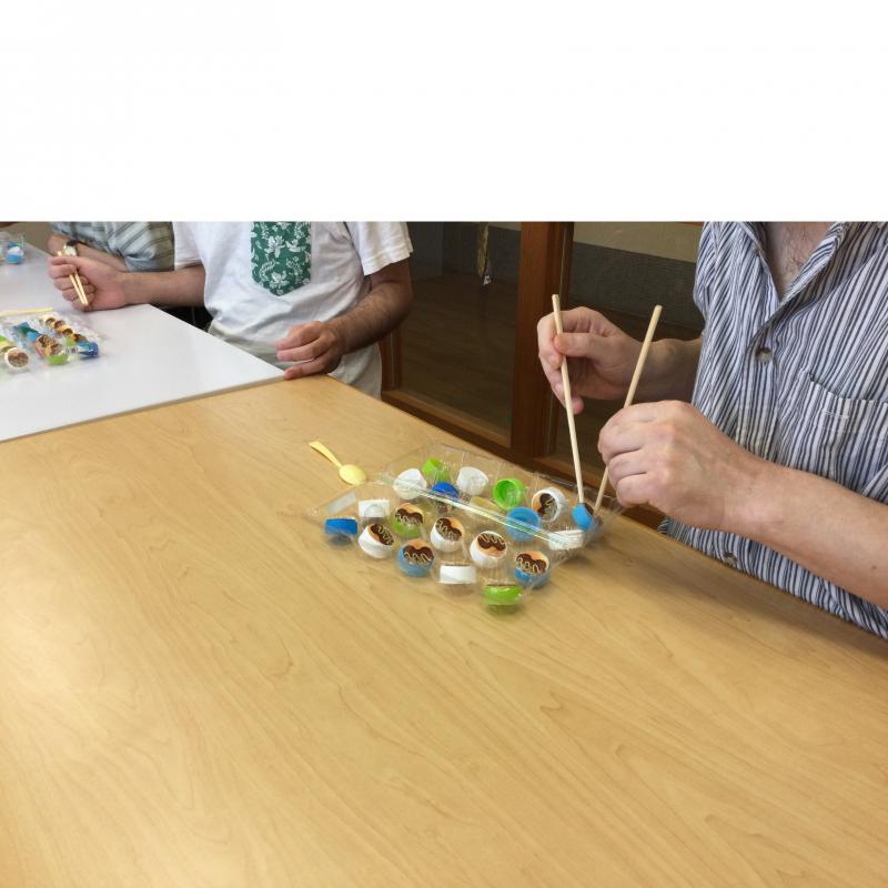 頑張ってたこやき(キャップ)をひっくり返します！